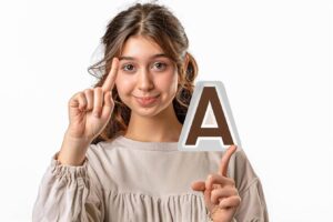 Apprendre l&rsquo;alphabet en langue des signes : une porte ouverte sur la communication silencieuse