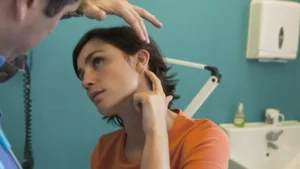 Douleur à l’Oreille Gauche: Que Signifie-T-Elle Vrament?