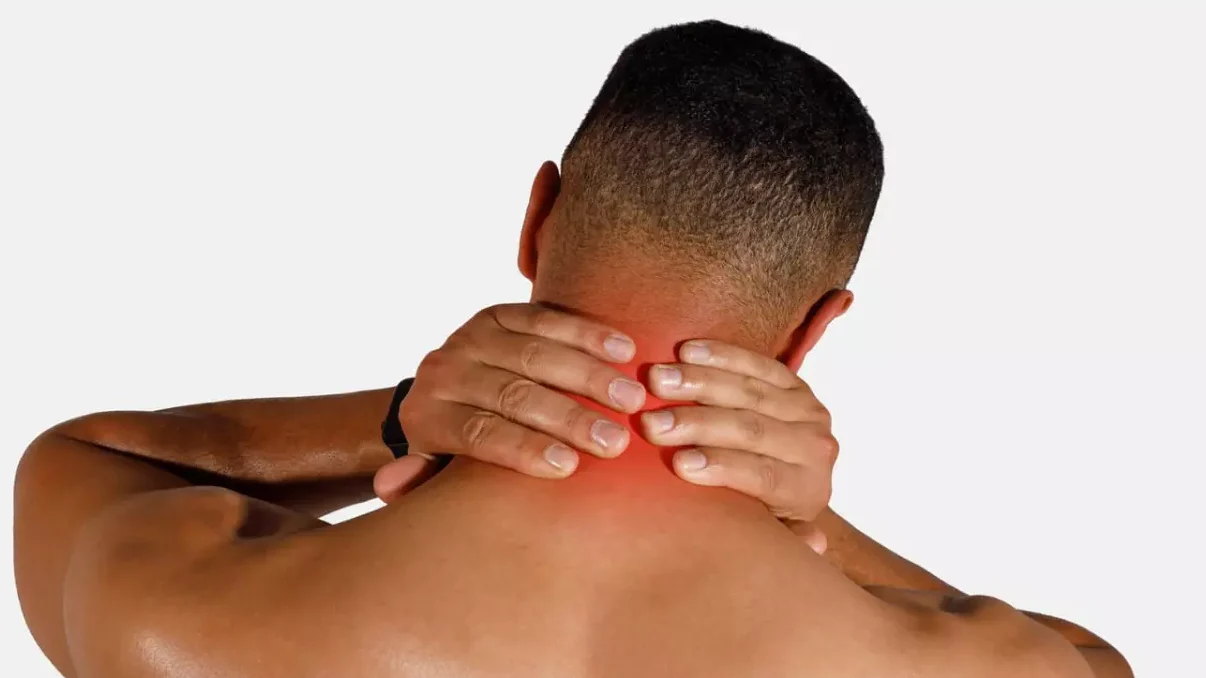 Douleur Cervicale: Les Meilleurs Remèdes de Grand-Mère