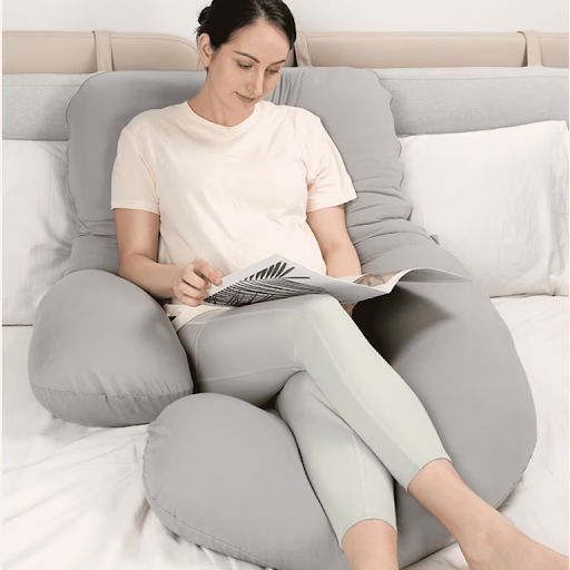 femme coussin de grossesse