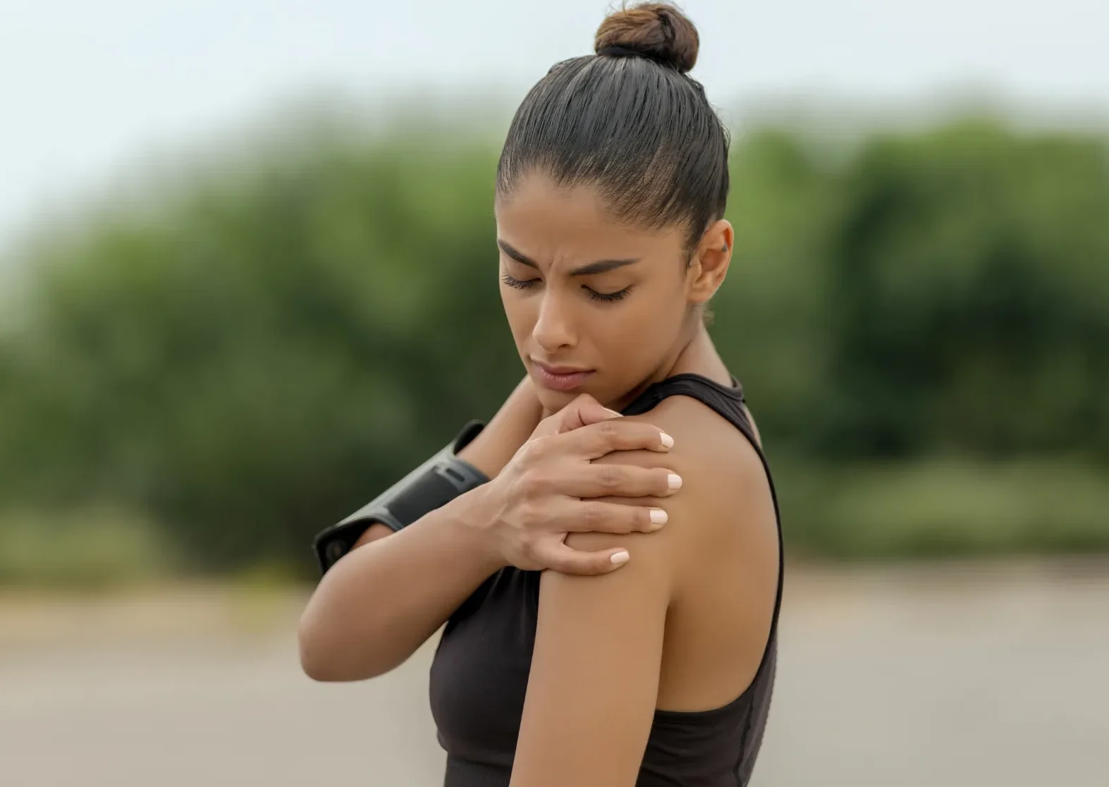 Douleur épaule gauche : quelle signification spirituelle ?