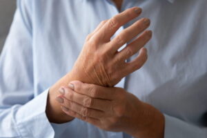 Douleur partout dans le corps : quelles causes et quel diagnostic